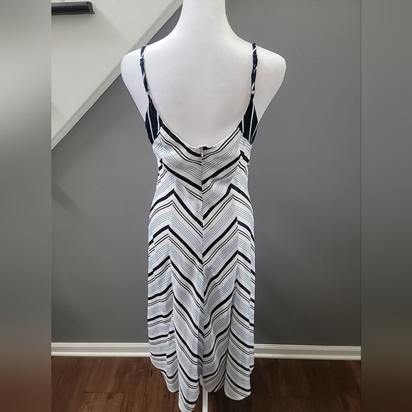 Adelyn Rae Midi Dress Size S Stripes Adjustable Straps Vacation Date Night - Picture 5 of 7